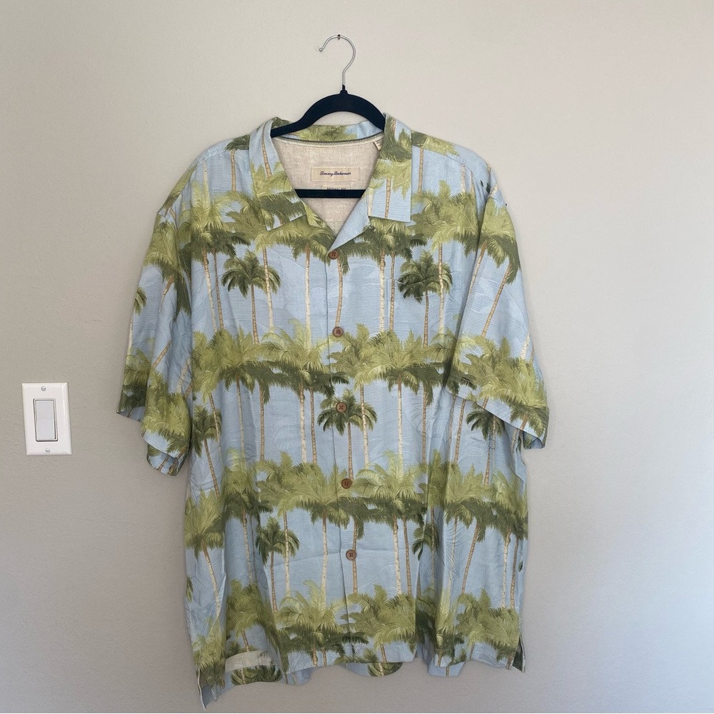 Tommy Bahama Palm tree print shirt. Orginalfit size XXL